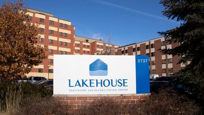 Exterior view of Lakehouse Healthcare and Rehabilitation Center building