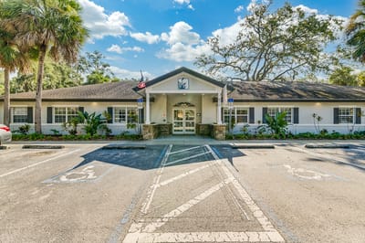 Front exterior view of Cottages at Belleair facility