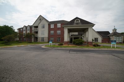 Exterior view of Bridgeway Pointe from the driveway