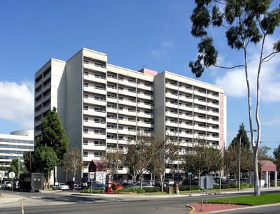 Exterior view of the Flower Park Plaza building