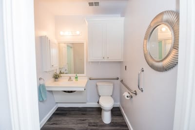 Clean and modern bathroom interior with a mirror