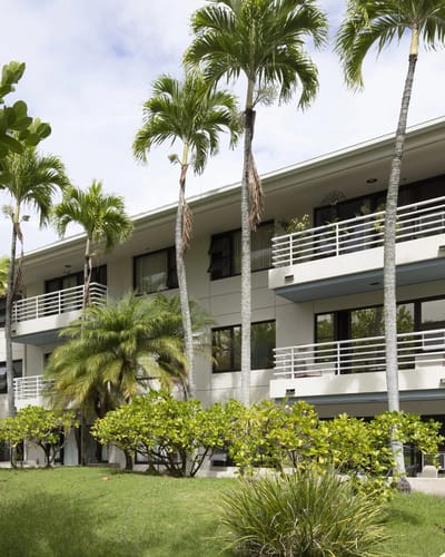 Exterior view of the Lani Huli Elderly Apartments building