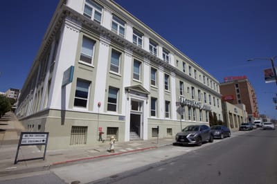 Front exterior of Sagebrook Senior Living building