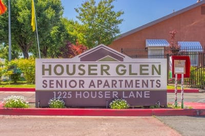Entrance sign for Houser Glen Senior Apartments