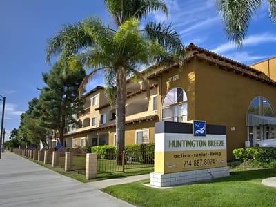 Exterior view of Huntington Breeze facility