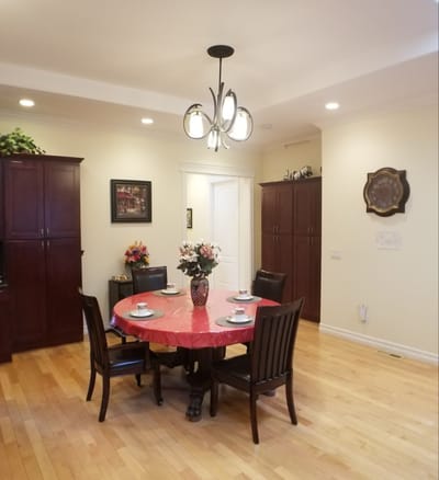 Dining area with a round table and chairs