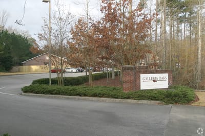 Entrance sign for Galleria Oaks senior living facility