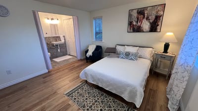 Well-furnished private resident room with bathroom access