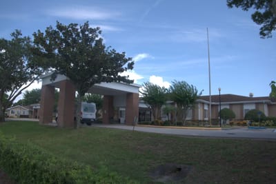 Exterior view of the Solaris Healthcare College Park entrance