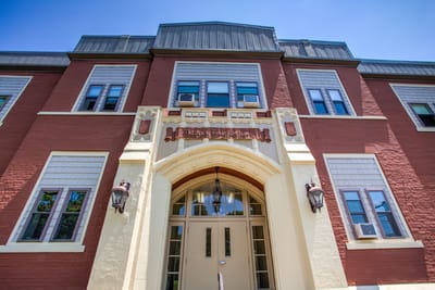 Front entrance of Nathan Hale Apartments
