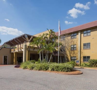 Exterior view of Concordia Village of Tampa entrance
