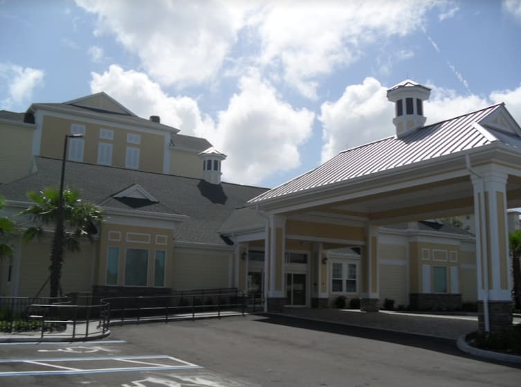 Front entrance of Pine Berry Senior facility