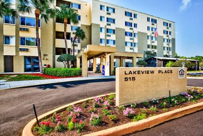 Exterior view of Lakeview Presbyterian Homes with landscaping