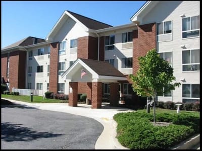 Exterior view of Park View at Dundalk facility