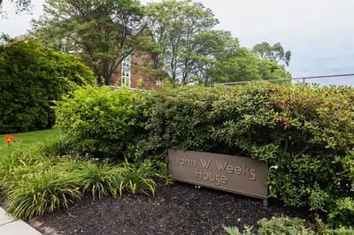 Outdoor view of the John W. Weeks House sign