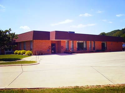 Exterior view of Thornton Heights Assisted Living facility