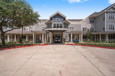 Exterior view of Sundale Senior Living of The Woodlands