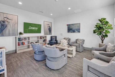 A cozy common area in Seneca at Oak Creek