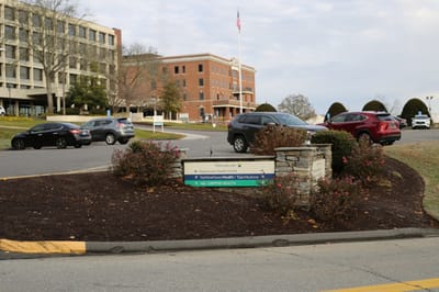 Signage directing to Masonic Healthcare Center
