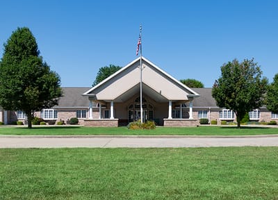 Front entrance of Hickory Estates of Pana