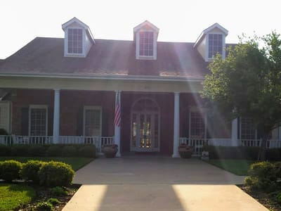 Front exterior of the Columbus Oaks Healthcare Community building