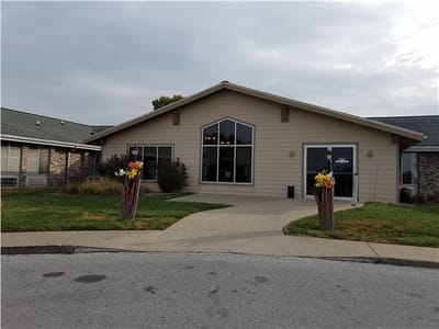 Exterior view of Pin Oaks Living Center