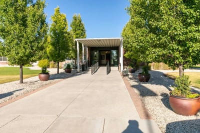 Exterior view of the Parke View Rehabilitation entrance