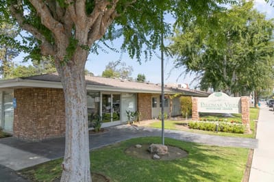 Exterior view of Palomar Vista Healthcare Center