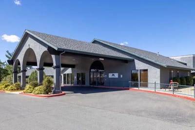 Exterior view of Granite Creek Health and Rehabilitation facility