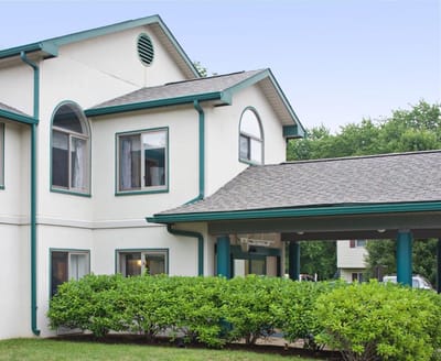 Exterior view of Naamans Creek Country Manor