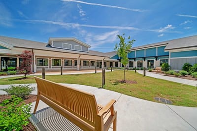 Well-maintained outdoor courtyard at a senior living facility
