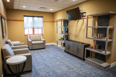 Comfortable sitting area in a common room