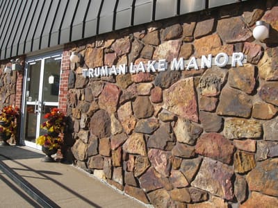 Exterior view of Truman Lake Manor facility