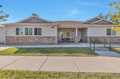 Front view of the Gardens Care Saddle Rock exterior
