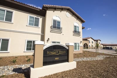 Exterior view of The Pointe at Summit Hills facility