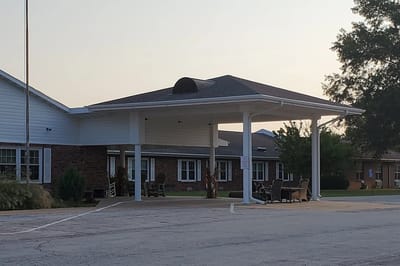 Front entrance of Lincoln Community Care Center
