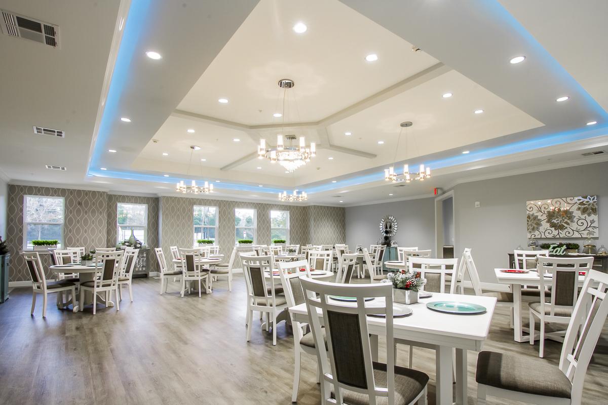 Bright dining room with modern decor and seating