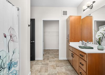 Bright and modern bathroom in a resident unit