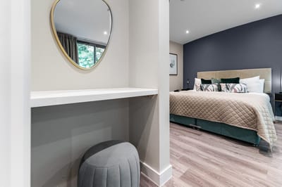 Interior view of a well-furnished resident room