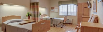Well-furnished private resident room with two beds