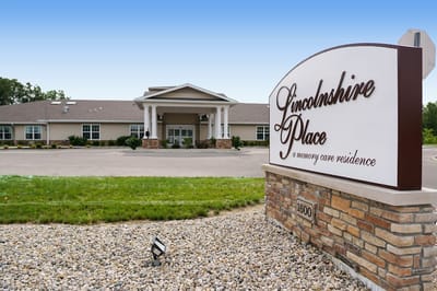 Exterior view of Lincolnshire Place facility entrance