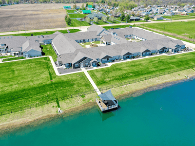 Aerial view of Cedarhurst of Bethalto surrounded by grassy areas