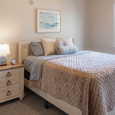 Cozy and well-furnished resident room