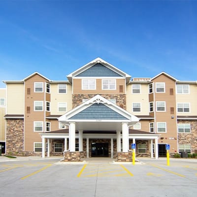Exterior view of Polar Ridge Senior Living facility