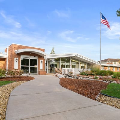 Exterior view of Birchwood Arbors facility entrance