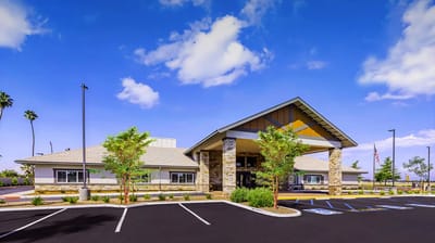 Exterior view of The Ivy at Blue Oaks facility