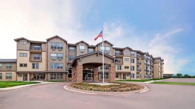 Exterior view of The Ivy at Blue Oaks facility