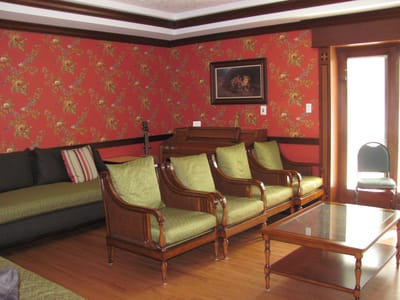 Cozy common area with comfortable seating