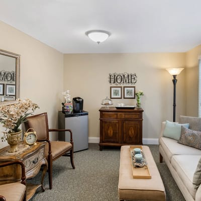 Cozy common area with comfortable seating