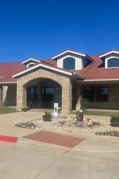 Exterior view of Country Club Retirement Community